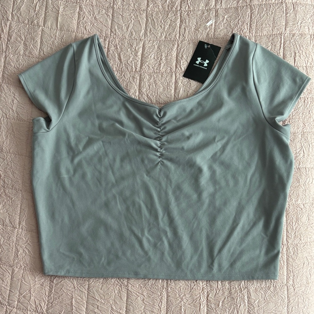 Under Armour Women's Stylish Gray Crop Top